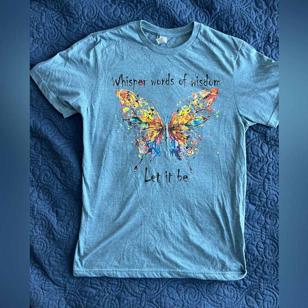 Size small Gildan soft short sleeve Tshirt. Butterfly with Let it Bethe Beatles.